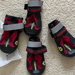 Size 6 Dog Boots – QUMYPETS (Set of 4)